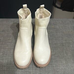 Barely used (worn inside event) pair ankle boots